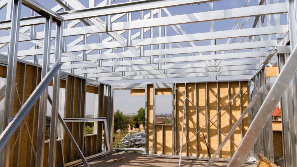 Mantenimiento de estructuras metálicas: Consejos y buenas prácticas para alargar su vida útil